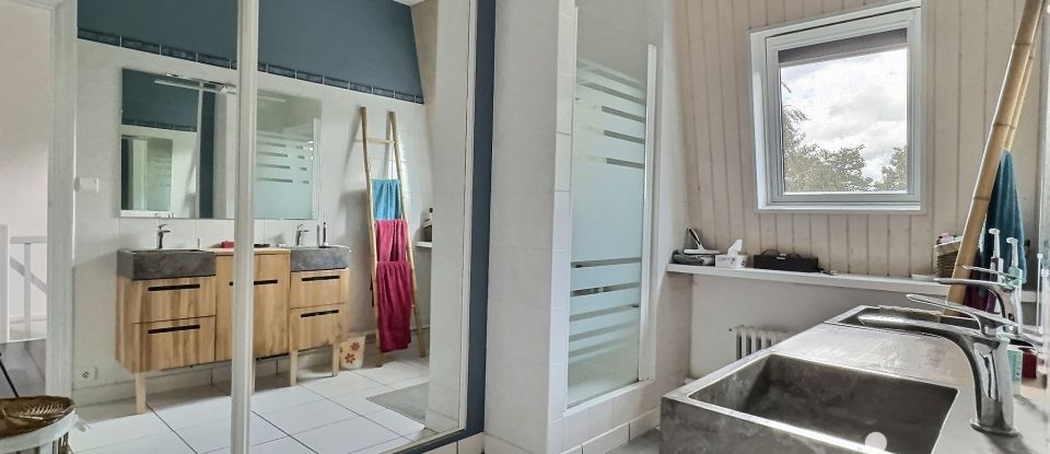 Maison 6 pièces de 185 m² à Roubaix (59100)