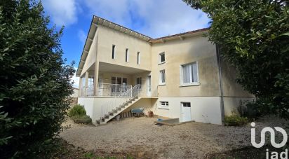 Maison traditionnelle 5 pièces de 170 m² à Niort (79000)