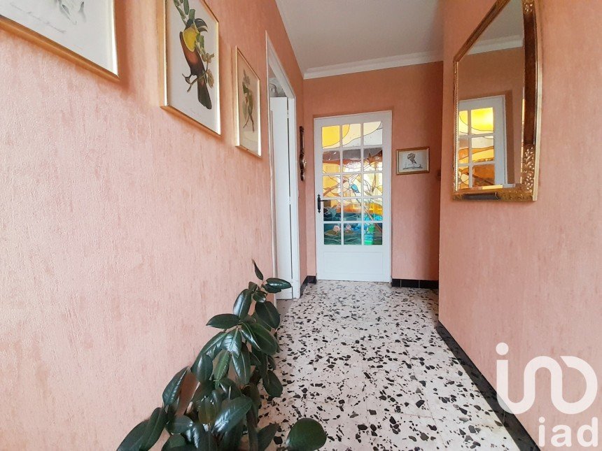 House 6 rooms of 126 m² in Chartres (28000)