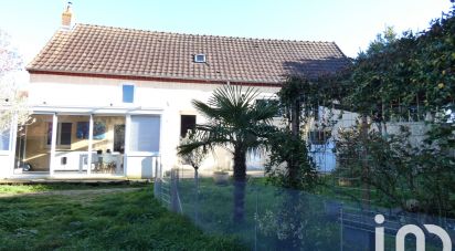 House 4 rooms of 84 m² in Quinssaines (03380)