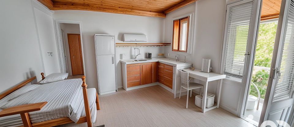 Maison 5 pièces de 141 m² à Saint-Joseph (97480)