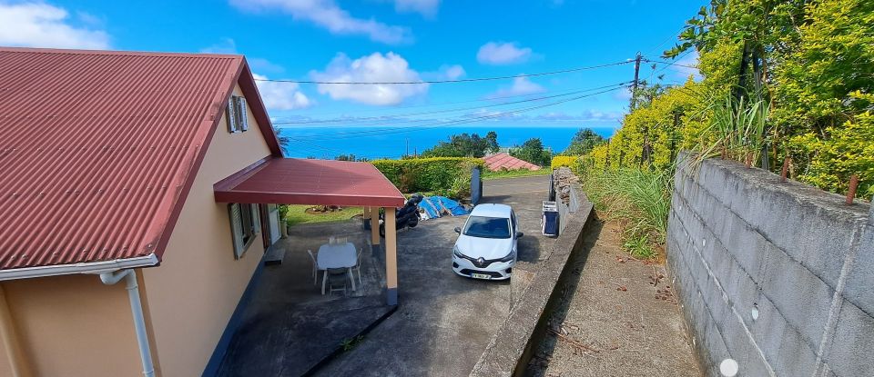 Maison 5 pièces de 141 m² à Saint-Joseph (97480)