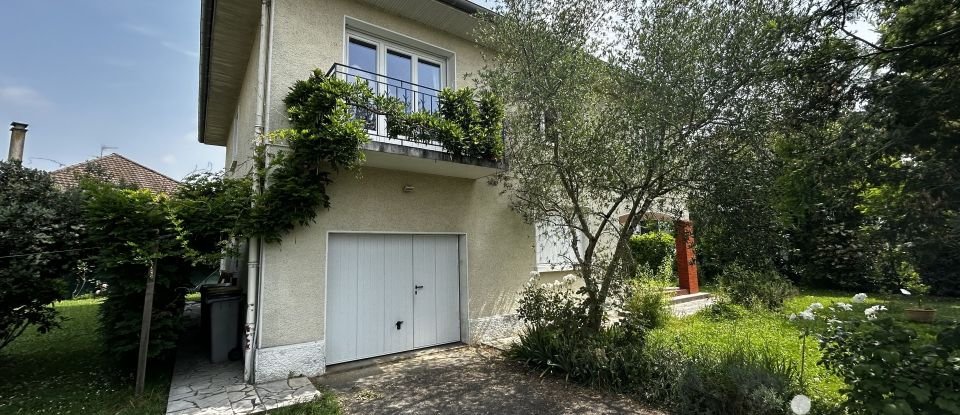 Maison traditionnelle 5 pièces de 158 m² à Pau (64000)