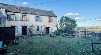 Maison 7 pièces de 168 m² à Tauriac-de-Naucelle (12800)