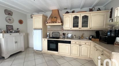 Maison traditionnelle 5 pièces de 102 m² à Peujard (33240)