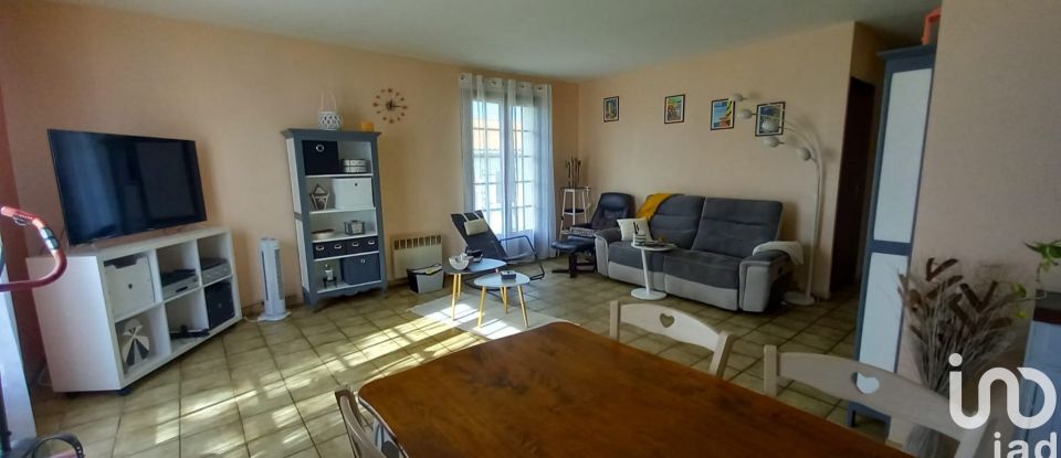 Traditional house 5 rooms of 96 m² in Cognac (16100)