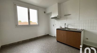 Apartment 6 rooms of 102 m² in Châlons-en-Champagne (51000)