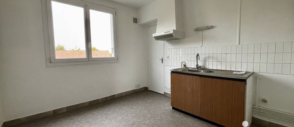 Apartment 6 rooms of 102 m² in Châlons-en-Champagne (51000)