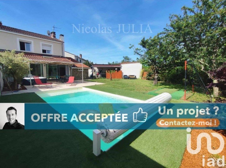 House 8 rooms of 132 m² in Albi (81000)