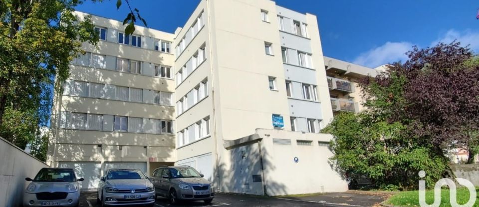 Apartment 3 rooms of 64 m² in Clermont-Ferrand (63100)