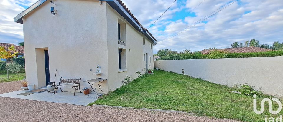 Maison 5 pièces de 175 m² à Guéreins (01090)