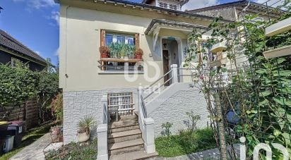 Traditional house 4 rooms of 94 m² in Sevran (93270)