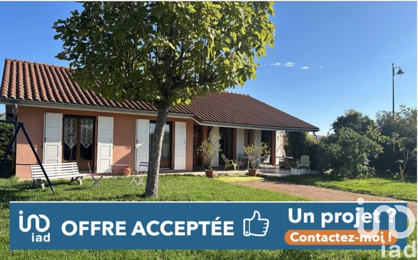 House 4 rooms of 120 m² in L'Hôpital-le-Grand (42210)