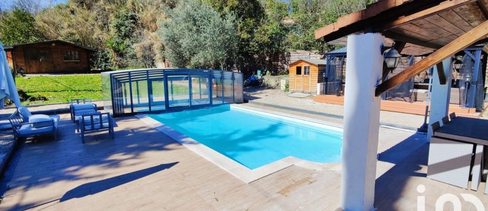 Maison 8 pièces de 224 m² à Grasse (06130)