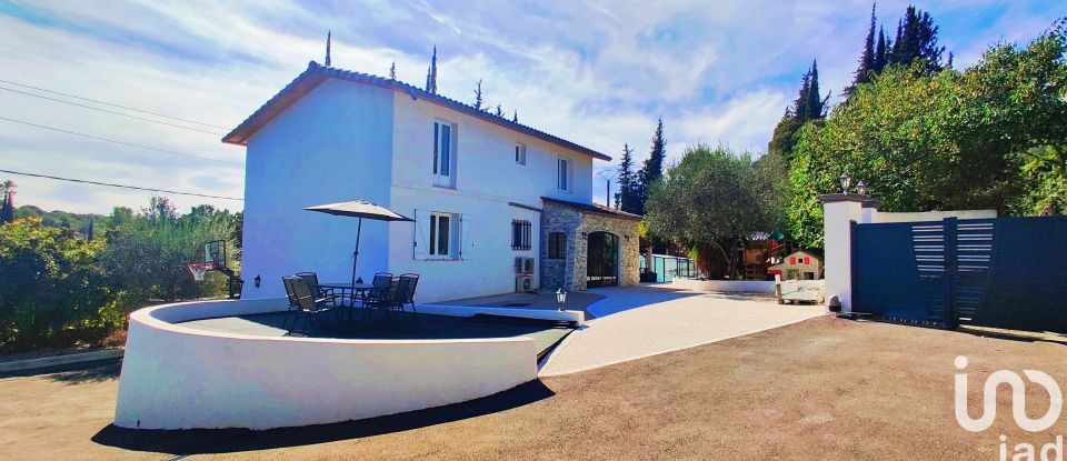 Maison 8 pièces de 224 m² à Grasse (06130)