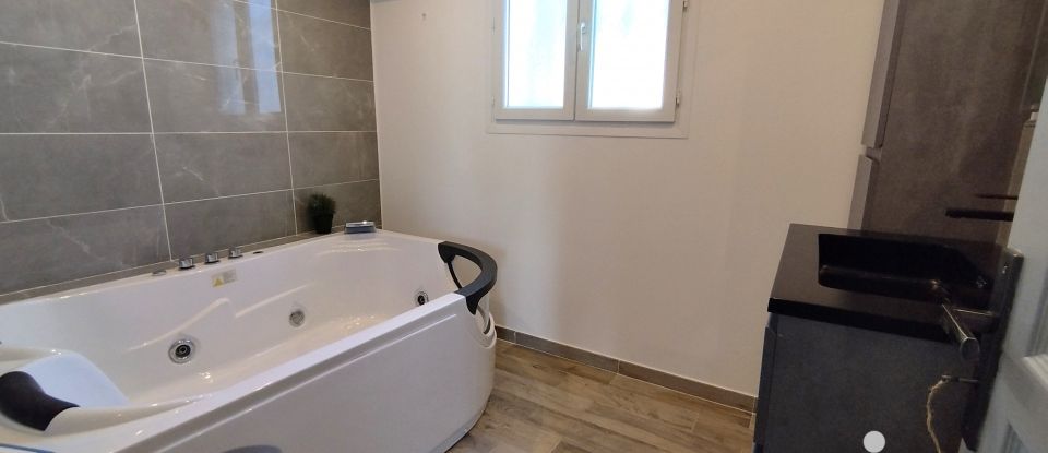 Maison 8 pièces de 224 m² à Grasse (06130)