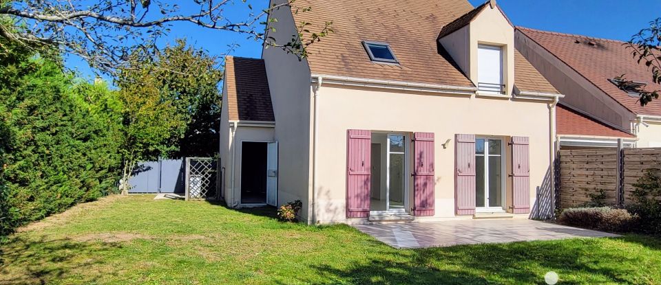 House 6 rooms of 96 m² in Saint-Pierre-du-Perray (91280)