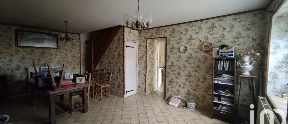 Village house 6 rooms of 108 m² in Bourg-le-Roi (72610)