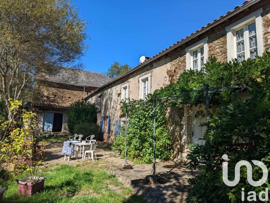 Maison de campagne 5 pièces de 160 m² à Sérénac (81350)