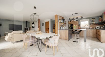 Maison 8 pièces de 176 m² à Uxegney (88390)