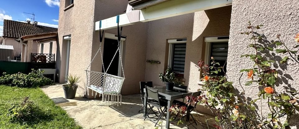 Maison 5 pièces de 85 m² à Vic-en-Bigorre (65500)