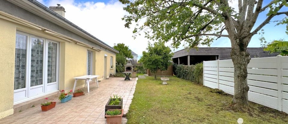 Traditional house 5 rooms of 121 m² in Thouaré-sur-Loire (44470)