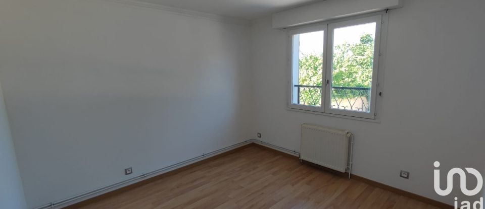 Apartment 5 rooms of 137 m² in Ronquerolles (95340)