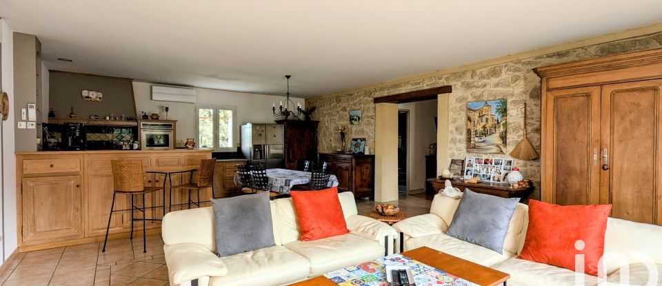 House 5 rooms of 191 m² in Loriol-du-Comtat (84870)