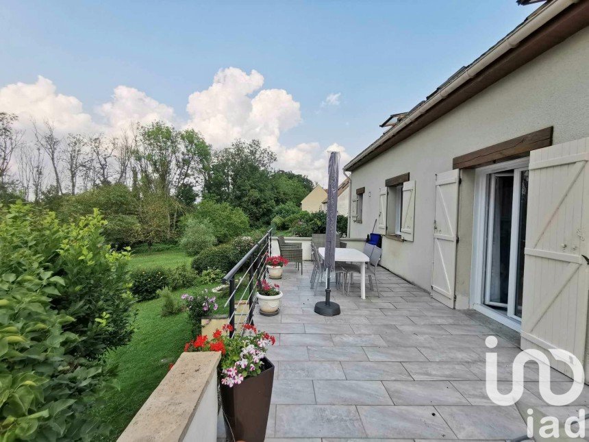 House 6 rooms of 110 m² in Fublaines (77470)