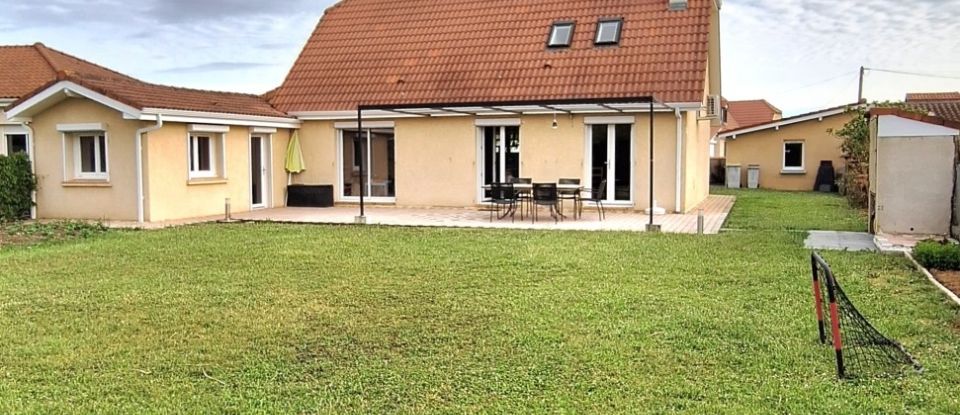 House 6 rooms of 151 m² in Bours (65460)