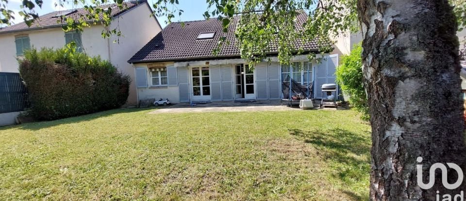 House 9 rooms of 174 m² in Andilly (95580)