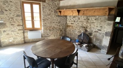 Maison 5 pièces de 75 m² à Saint-Quentin-la-Chabanne (23500)