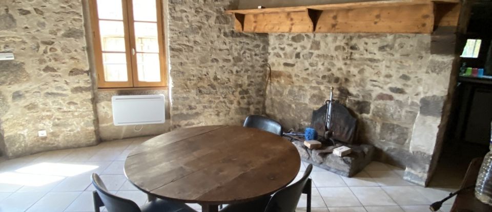 Maison 5 pièces de 75 m² à Saint-Quentin-la-Chabanne (23500)