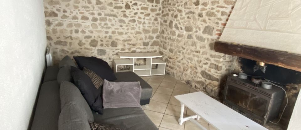 Maison 5 pièces de 75 m² à Saint-Quentin-la-Chabanne (23500)