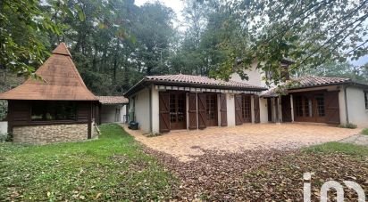 Traditional house 5 rooms of 142 m² in Bergerac (24100)