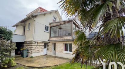 House 5 rooms of 112 m² in Le Plessis-Robinson (92350)