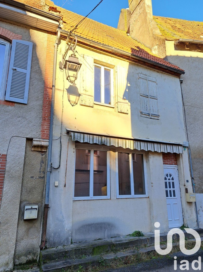 Village house 4 rooms of 96 m² in Jaligny-sur-Besbre (03220)