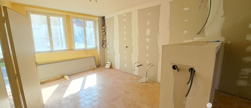 Village house 4 rooms of 96 m² in Jaligny-sur-Besbre (03220)