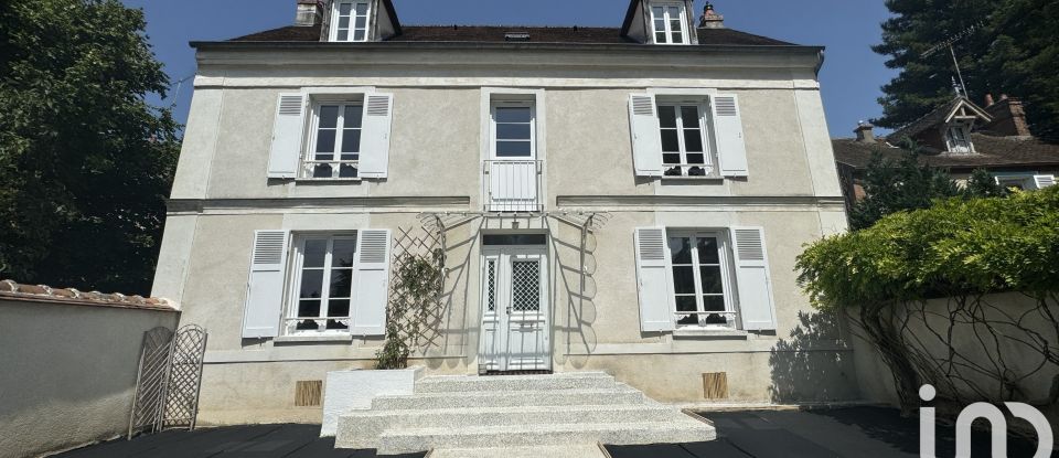 House 7 rooms of 174 m² in Héricy (77850)