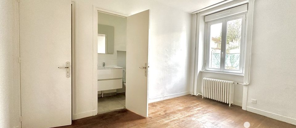 Maison de ville 7 pièces de 210 m² à Saint-Junien (87200)