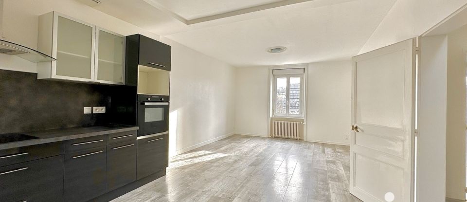 Maison de ville 7 pièces de 210 m² à Saint-Junien (87200)