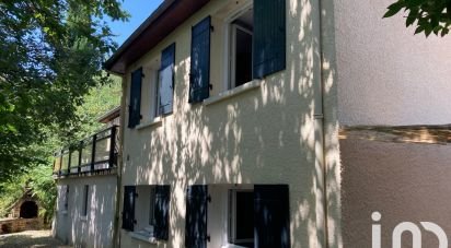 Traditional house 6 rooms of 132 m² in Sarlat-la-Canéda (24200)