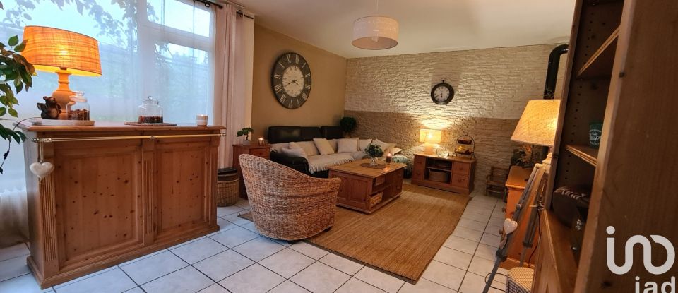 Traditional house 4 rooms of 87 m² in Bruyères-le-Châtel (91680)