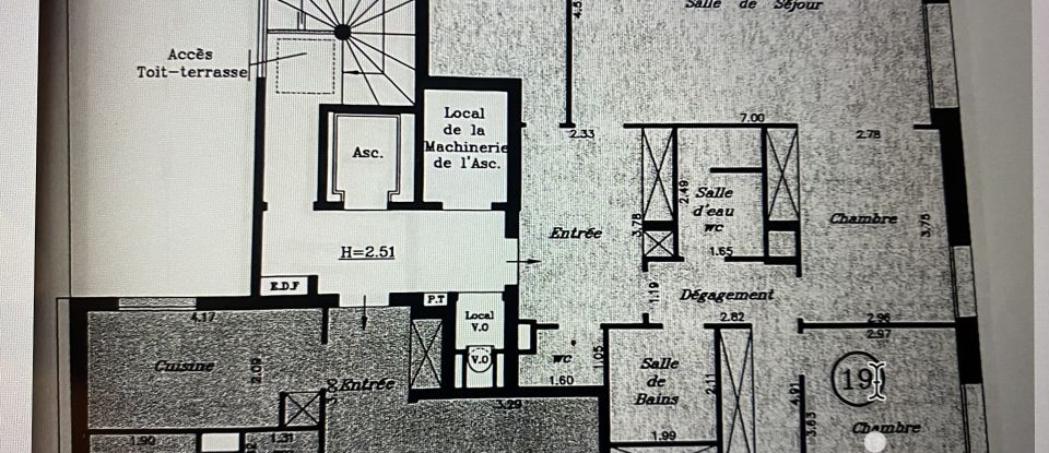 Appartement 5 pièces de 118 m² à Paris (75015)