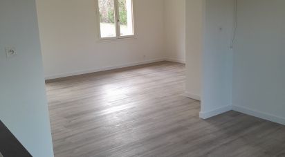 House 4 rooms of 88 m² in Reffannes (79420)