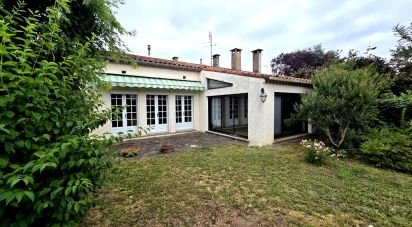 Maison 7 pièces de 149 m² à Aussillon (81200)