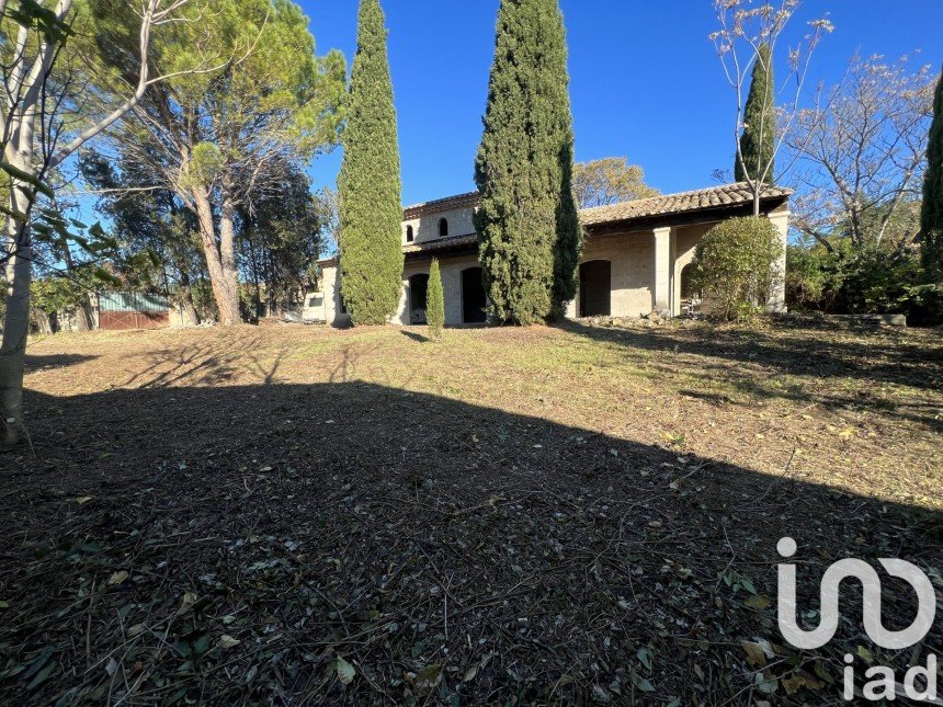 Maison 5 pièces de 160 m² à Maussane-les-Alpilles (13520)