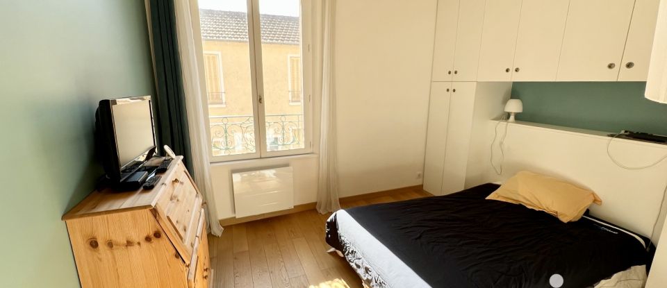 Appartement 5 pièces de 162 m² à Nanterre (92000)