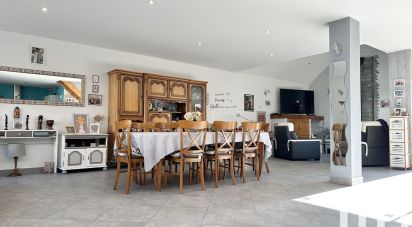 Maison 5 pièces de 142 m² à Arnèke (59285)