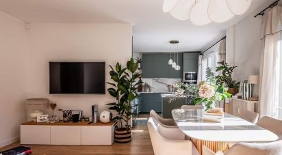 Appartement 4 pièces de 73 m² à Paris (75015)